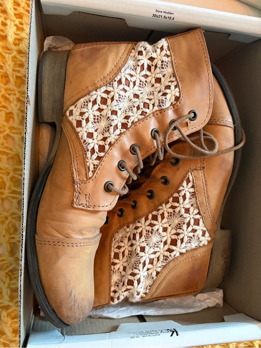 Steve Madden Tan Leather Lace-Insert Lace-Up Boots